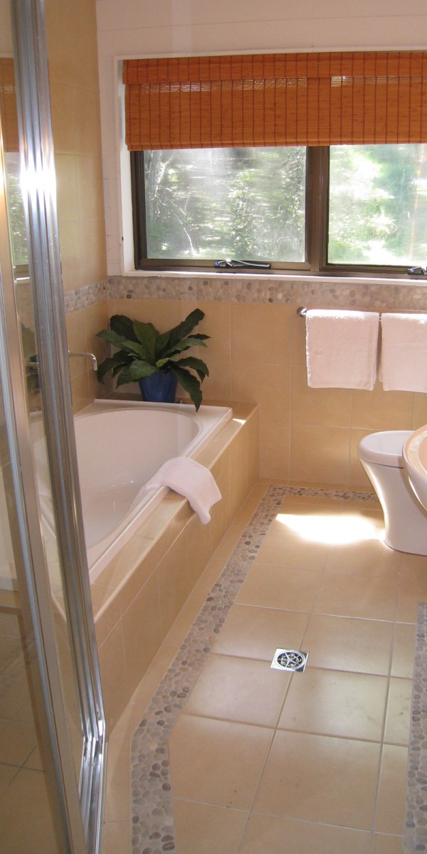 seaward bathroom 1
